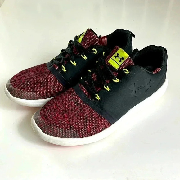 UNDER ARMOUR Youth 6 UA Charged 24/7 Low Black Anthem Red Lace Up Sneakers - Picture 2 of 13